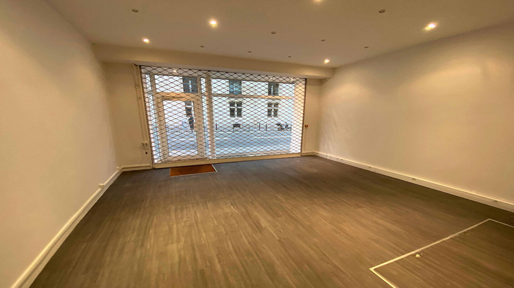 Ma-Cabane - Location Local commercial PARIS 8, 37 m²