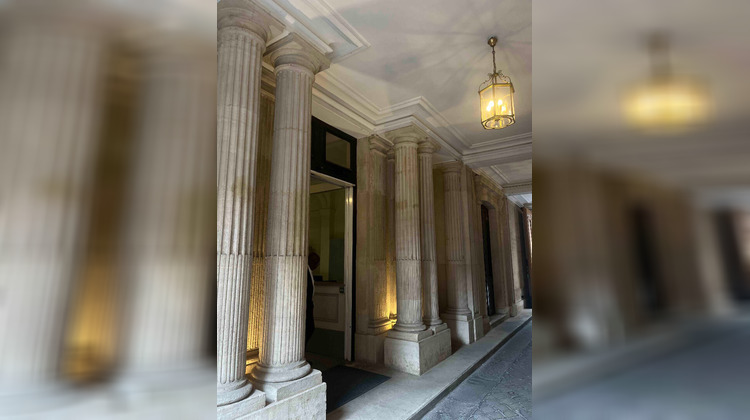 Ma-Cabane - Location Local commercial PARIS 8, 260 m²