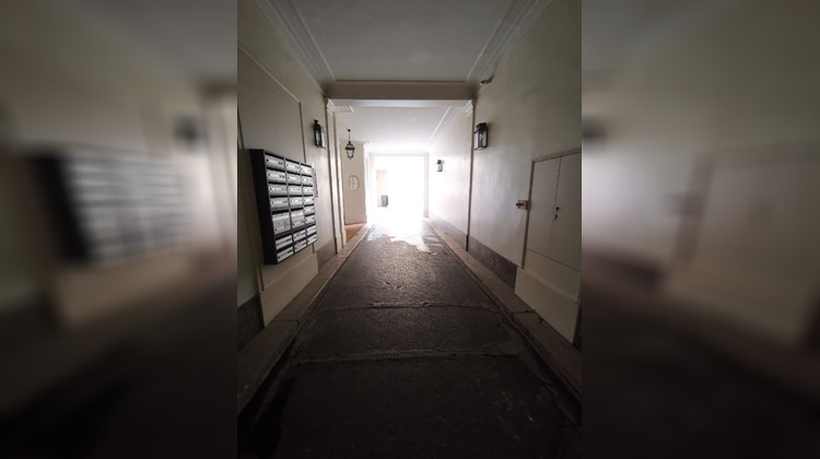 Ma-Cabane - Location Local commercial PARIS 8, 40 m²