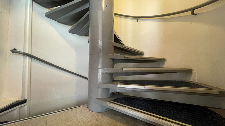 Ma-Cabane - Location Local commercial PARIS 9, 100 m²