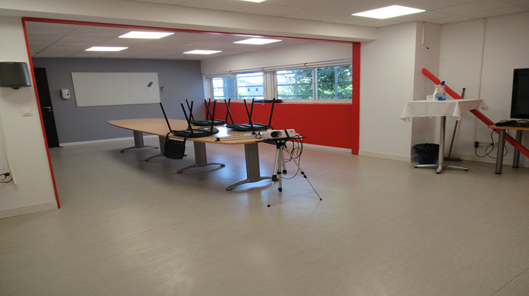 Ma-Cabane - Location Local commercial PERIGNY, 151 m²