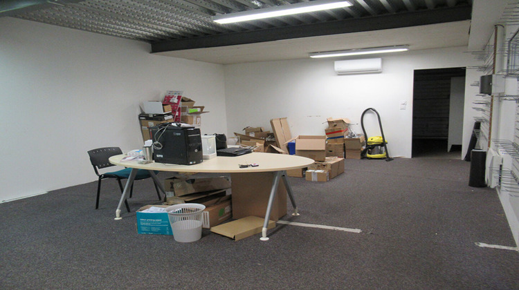 Ma-Cabane - Location Local commercial PERIGNY, 151 m²