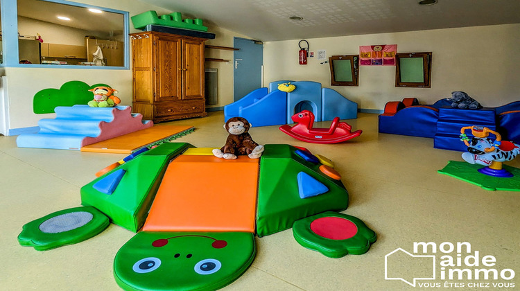 Ma-Cabane - Location Local commercial Périgny, 280 m²