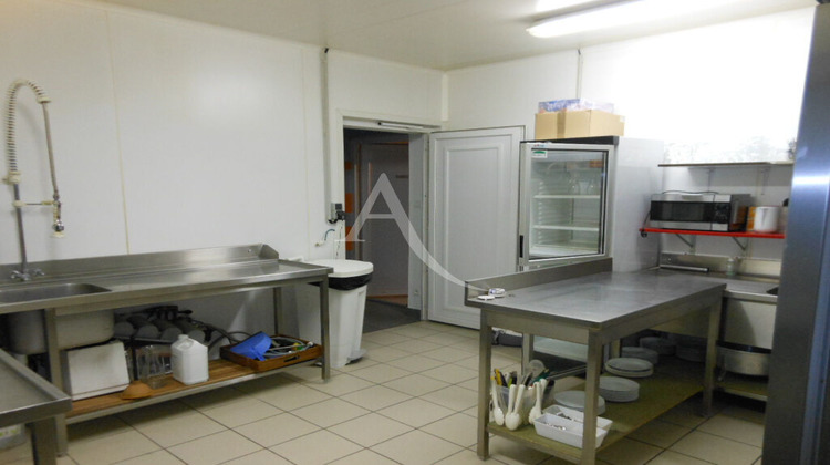 Ma-Cabane - Location Local commercial PERONNAS, 200 m²