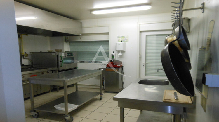 Ma-Cabane - Location Local commercial PERONNAS, 200 m²