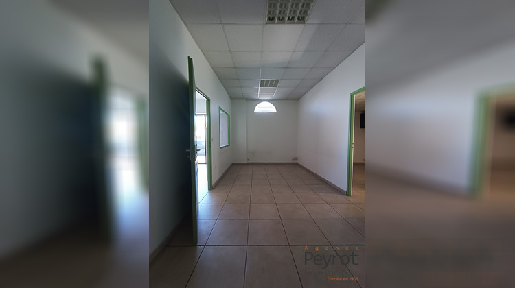 Ma-Cabane - Location Local commercial Perpignan, 131 m²