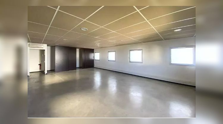 Ma-Cabane - Location Local commercial PERTUIS, 380 m²