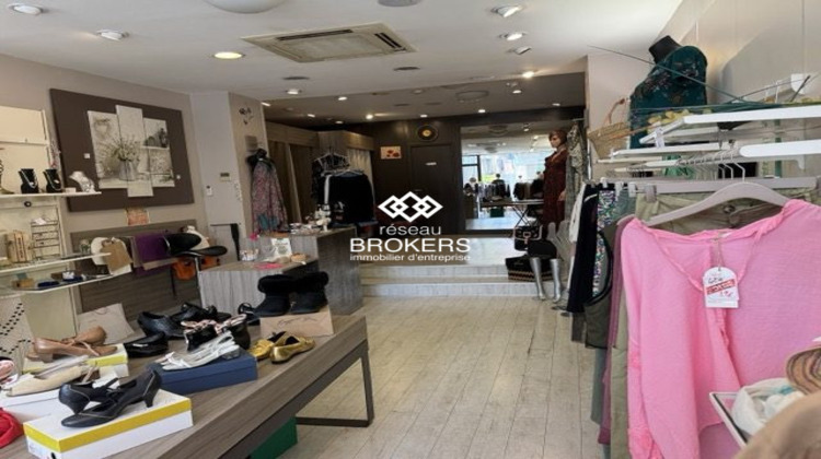 Ma-Cabane - Location Local commercial Pertuis, 69 m²