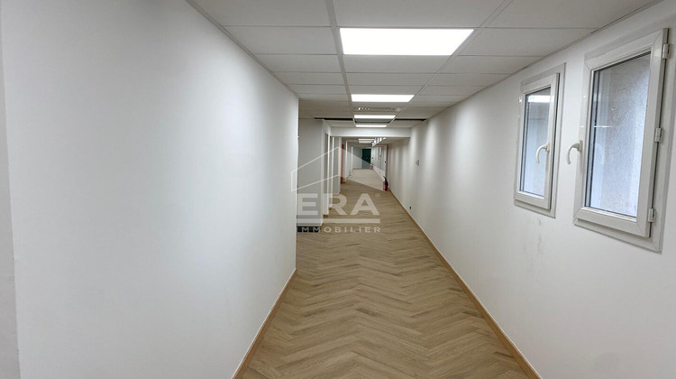 Ma-Cabane - Location Local commercial PERTUIS, 300 m²