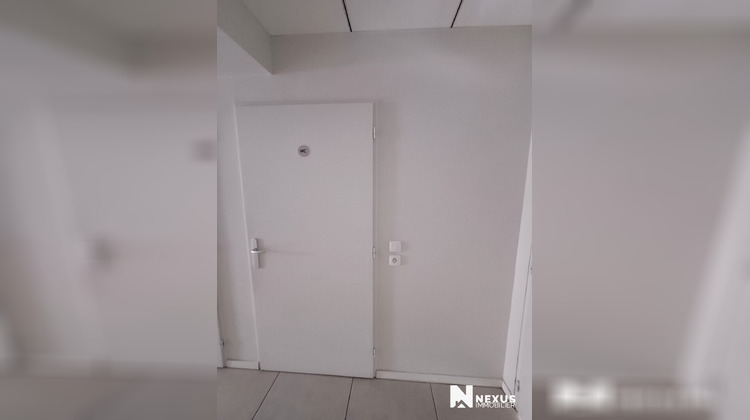 Ma-Cabane - Location Local commercial Petit-Couronne, 656 m²