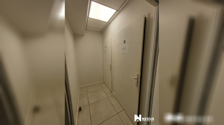 Ma-Cabane - Location Local commercial Petit-Couronne, 656 m²