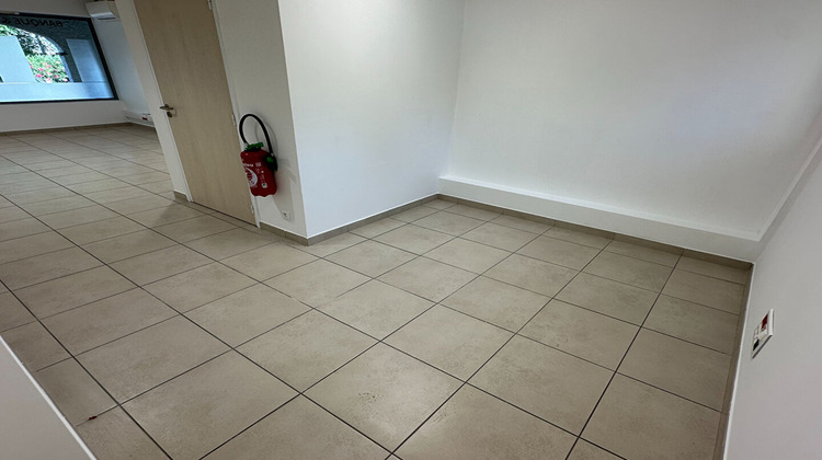 Ma-Cabane - Location Local commercial PEYMEINADE, 32 m²