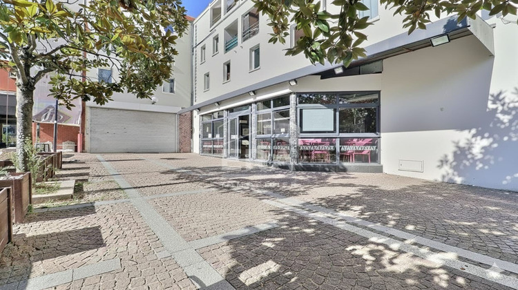 Ma-Cabane - Location Local commercial PIERREFITTE-SUR-SEINE, 300 m²