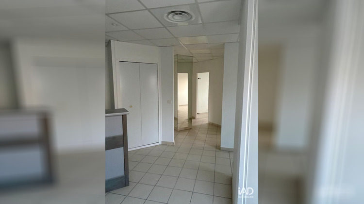 Ma-Cabane - Location Local commercial Pierrelatte, 97 m²