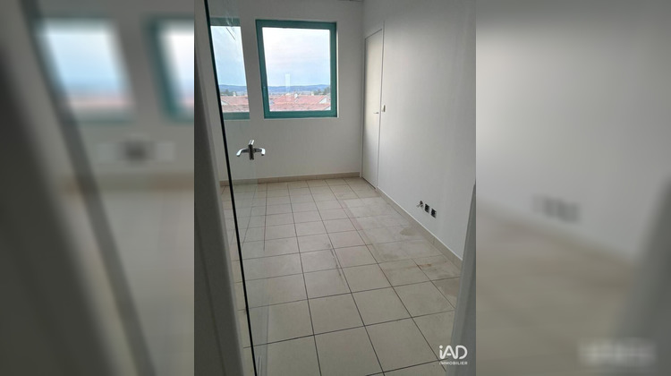 Ma-Cabane - Location Local commercial Pierrelatte, 97 m²