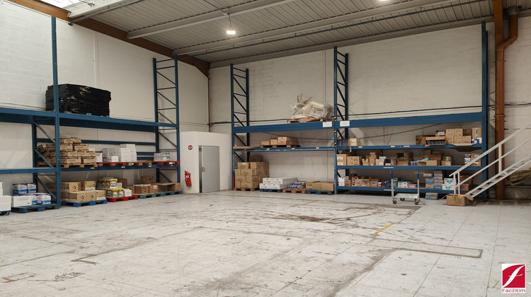 Ma-Cabane - Location Local commercial Plaisir, 401 m²