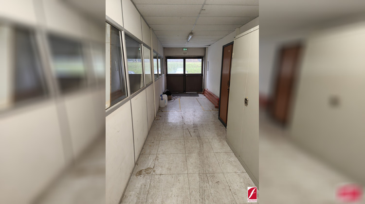 Ma-Cabane - Location Local commercial Plaisir, 401 m²