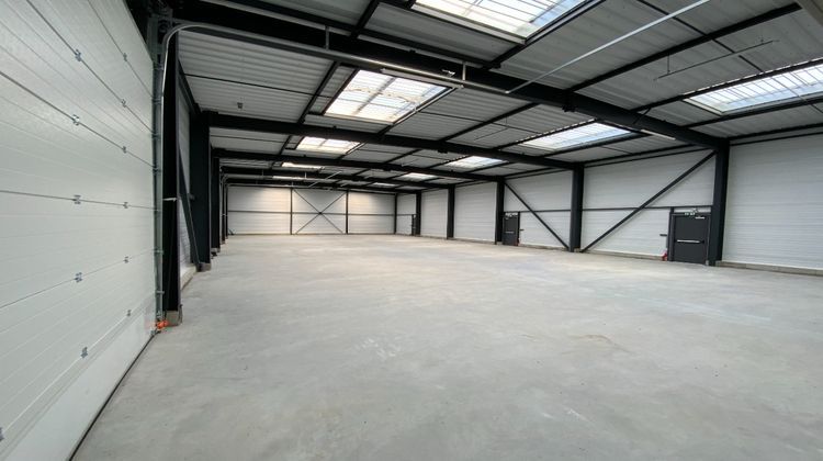 Ma-Cabane - Location Local commercial PLEURTUIT, 450 m²