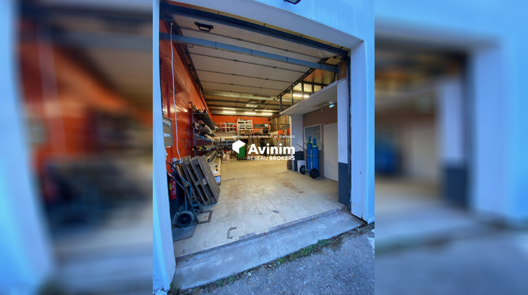 Ma-Cabane - Location Local commercial Poisat, 240 m²