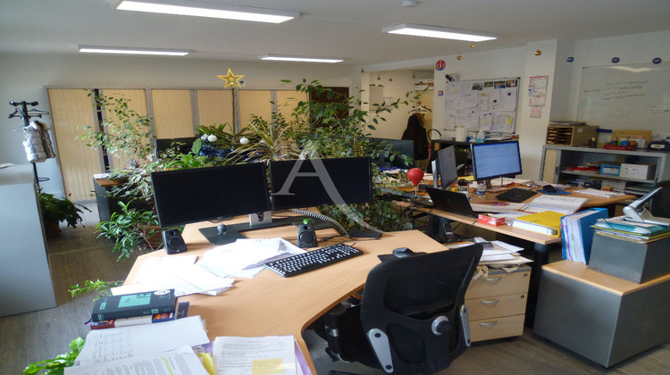 Ma-Cabane - Location Local commercial POISSY, 141 m²