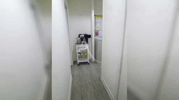 Ma-Cabane - Location Local commercial POISSY, 141 m²