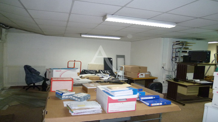 Ma-Cabane - Location Local commercial POISSY, 141 m²