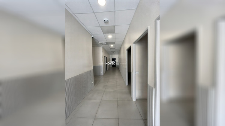 Ma-Cabane - Location Local commercial Poitiers, 295 m²