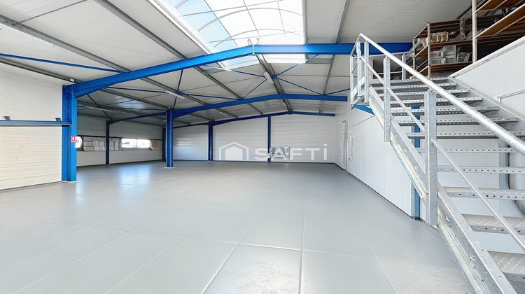 Ma-Cabane - Location Local commercial Poligny, 1083 m²