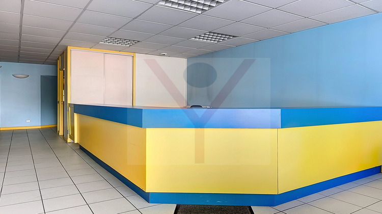 Ma-Cabane - Location Local commercial Pont-d'Ain, 114 m²