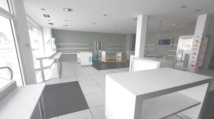 Ma-Cabane - Location Local commercial Pont-l'Abbé, 107 m²