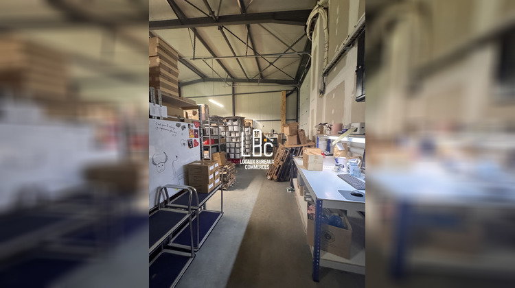 Ma-Cabane - Location Local commercial Pont-Saint-Martin, 281 m²