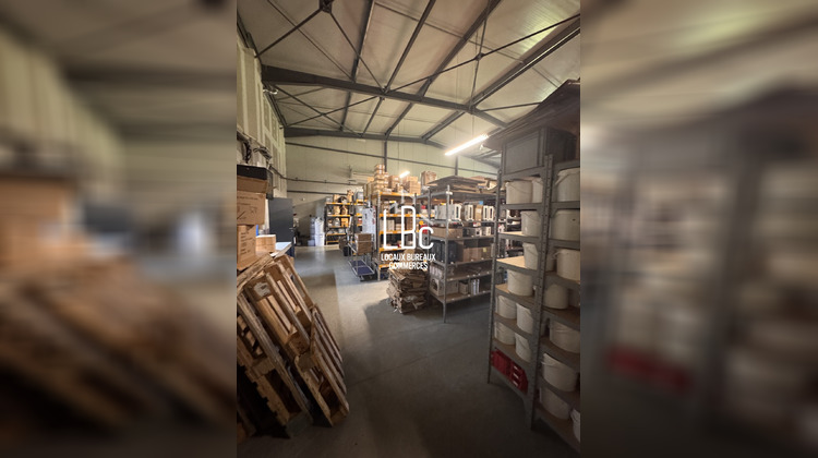 Ma-Cabane - Location Local commercial Pont-Saint-Martin, 281 m²