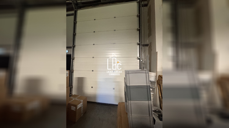Ma-Cabane - Location Local commercial Pont-Saint-Martin, 281 m²