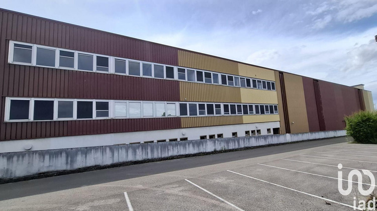 Ma-Cabane - Location Local commercial Pont-Sainte-Marie, 8434 m²