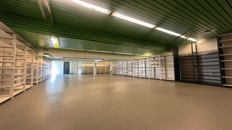 Ma-Cabane - Location Local commercial Pontarlier, 525 m²