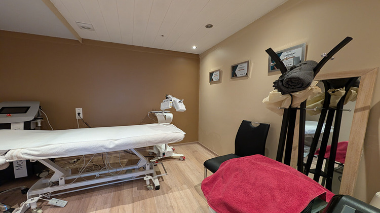 Ma-Cabane - Location Local commercial PONTARLIER, 48 m²