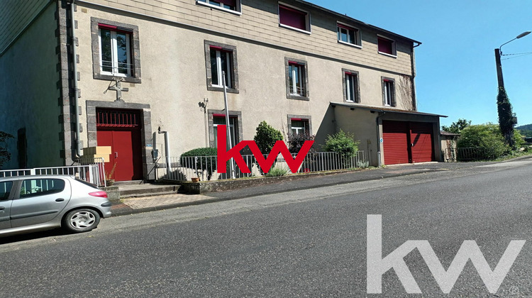 Ma-Cabane - Location Local commercial Pontaumur, 90 m²