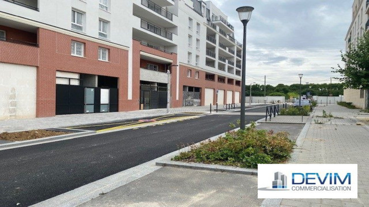Ma-Cabane - Location Local commercial Pontoise, 1200 m²