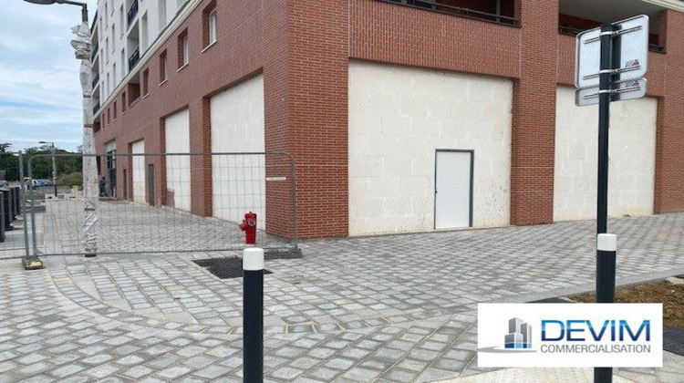 Ma-Cabane - Location Local commercial Pontoise, 101 m²