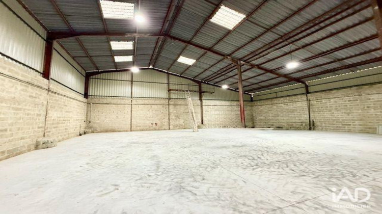 Ma-Cabane - Location Local commercial Pontpoint, 993 m²
