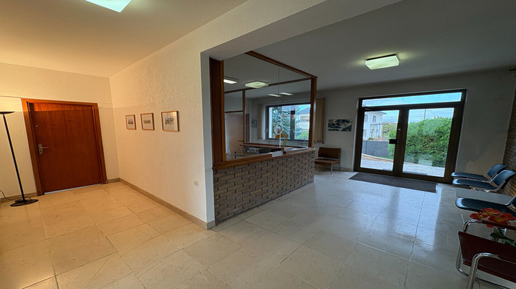 Ma-Cabane - Location Local commercial PORCELETTE, 163 m²