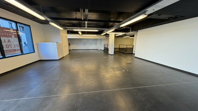 Ma-Cabane - Location Local commercial Puteaux, 146 m²