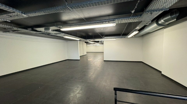 Ma-Cabane - Location Local commercial Puteaux, 146 m²