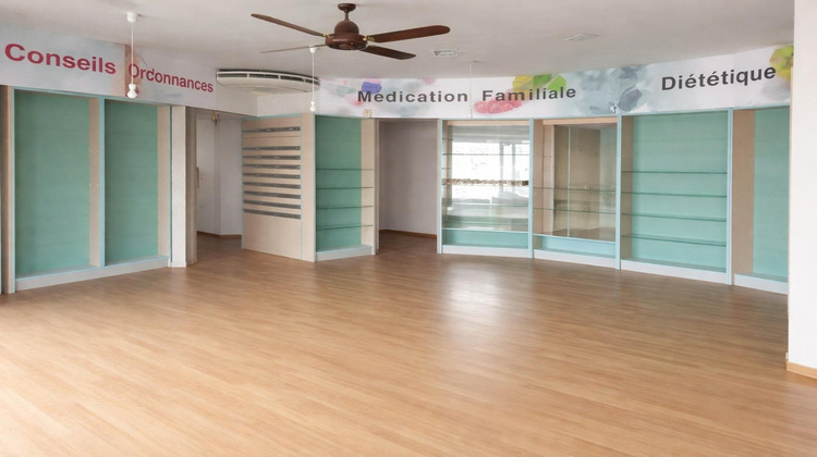 Ma-Cabane - Location Local commercial Puymoyen, 100 m²