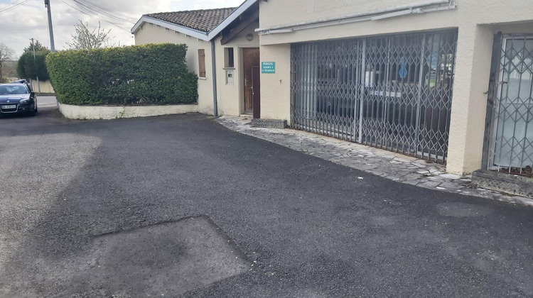 Ma-Cabane - Location Local commercial Puymoyen, 100 m²