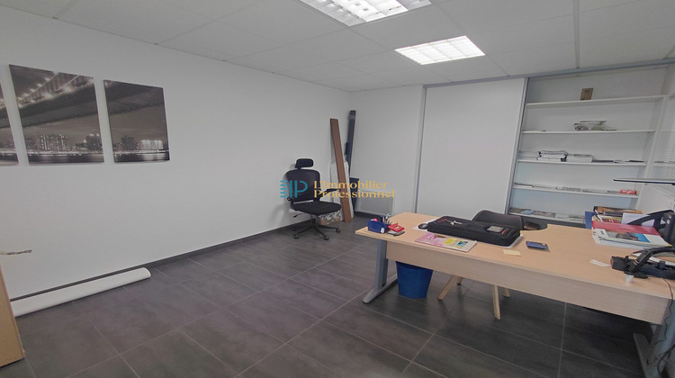 Ma-Cabane - Location Local commercial Quimper, 470 m²