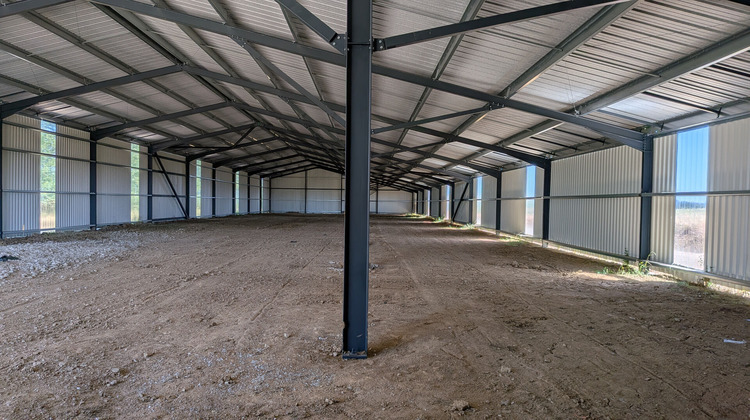 Ma-Cabane - Location Local commercial QUINS, 3000 m²