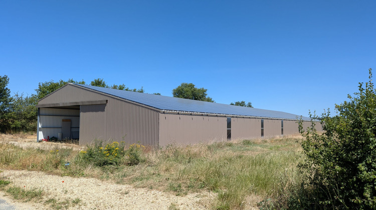 Ma-Cabane - Location Local commercial QUINS, 3000 m²