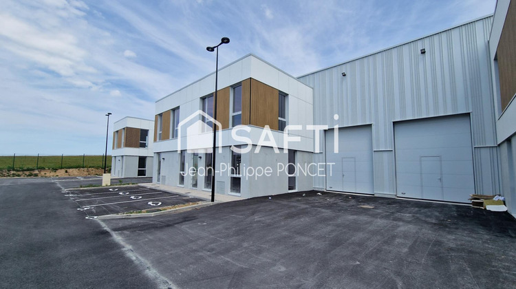 Ma-Cabane - Location Local commercial Rang-du-Fliers, 438 m²