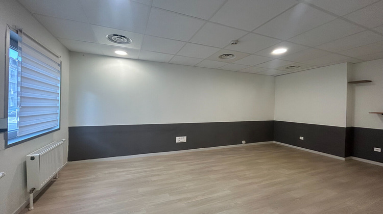 Ma-Cabane - Location Local commercial REIMS, 36 m²